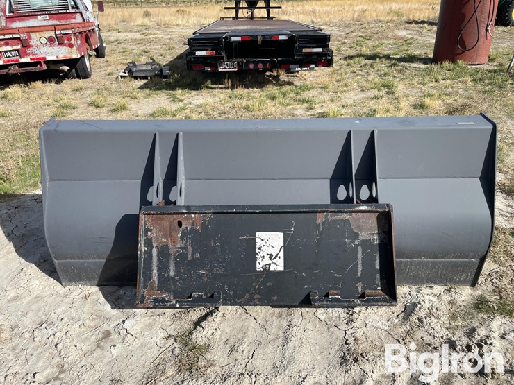 quick-attach-bucket-image-6