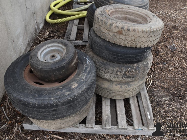 used-tires-on-pallet-image-4