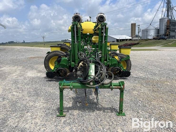 2020-john-deere-1775-image-2