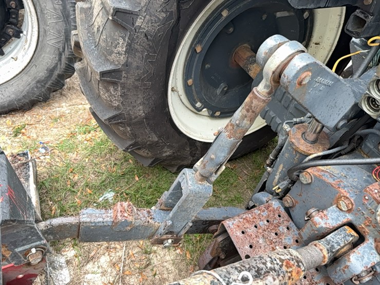 new-holland-8770-image-66