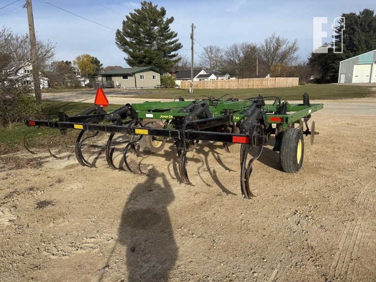 john-deere-714-image-7