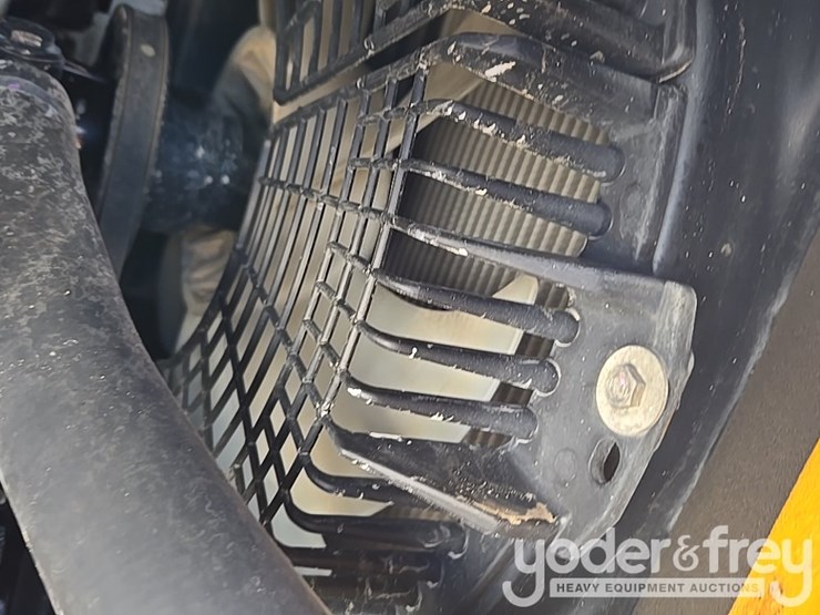 2019-deere-35g-image-52