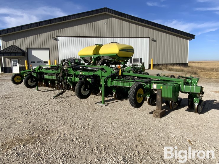 2012-john-deere-1720-ccs-image-1