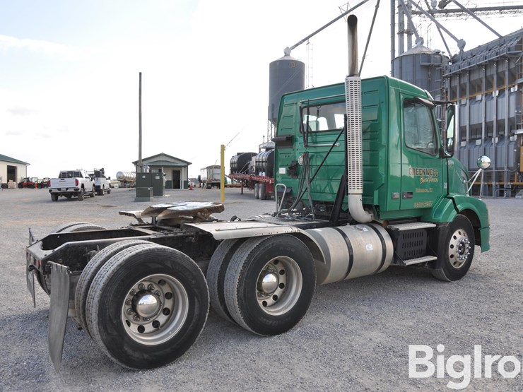 2009-volvo-vnl64t-t/a-truck-tractor-image-5