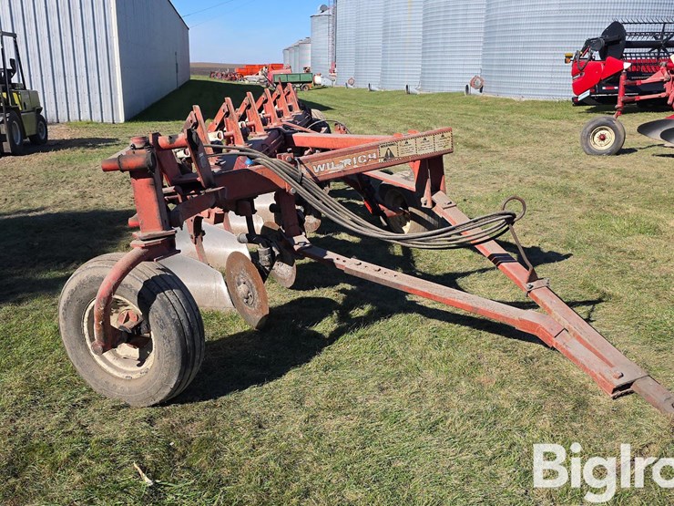 wil-rich-6-18smp-6-bottom-plow-image-2