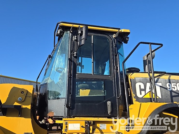 2016-caterpillar-950m-image-105
