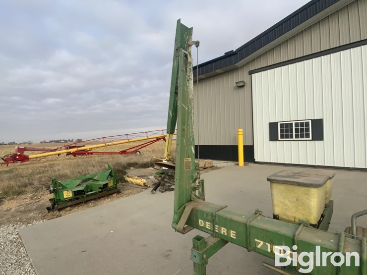 john-deere-7100-image-15