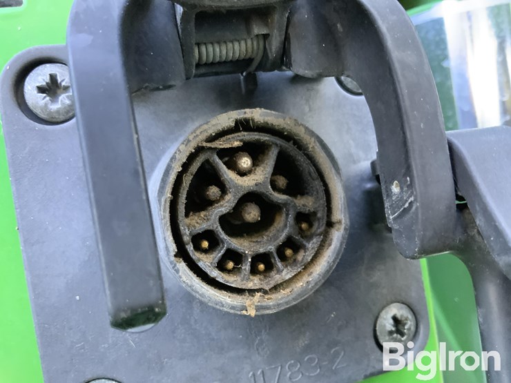 2010-john-deere-8245r-image-17