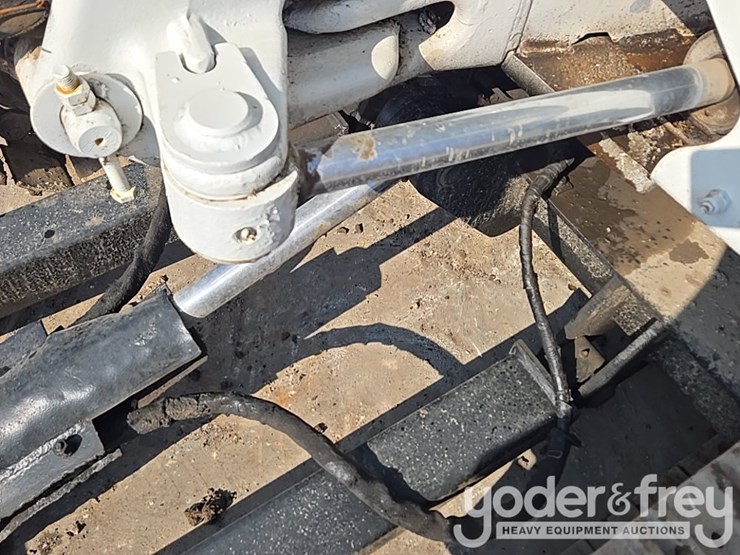 bobcat-331g-image-37