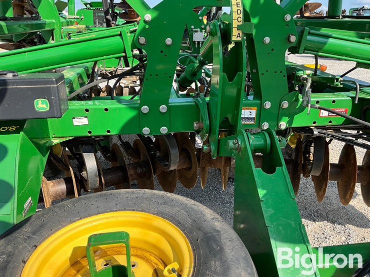 2015-john-deere-2620-image-12