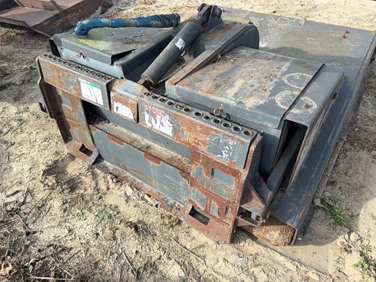 2008-caterpillar-60-image-19