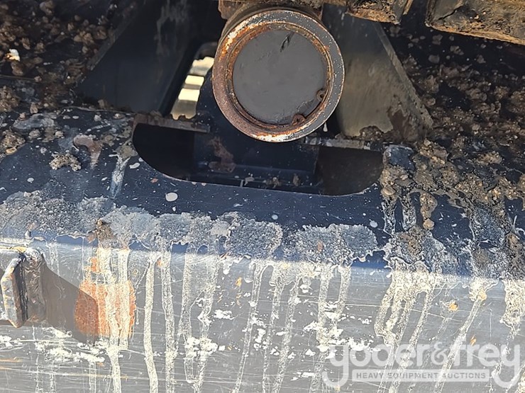 2022-yanmar-vio80-image-24