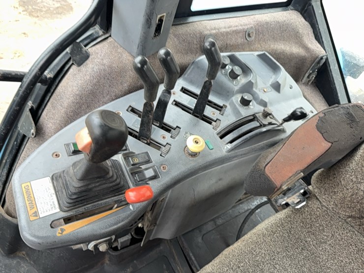 new-holland-8770-image-118