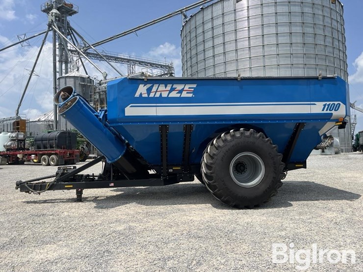 2014-kinze-1100-image-8