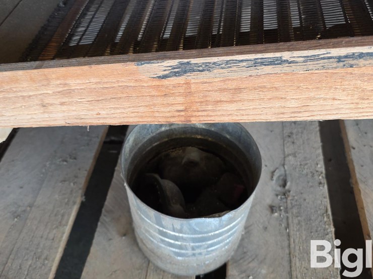 grain-cleaner-&-classic-farm-equipment-image-14