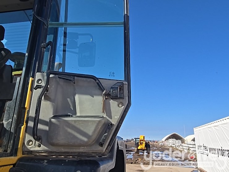 2018-komatsu-wa200-8-image-135