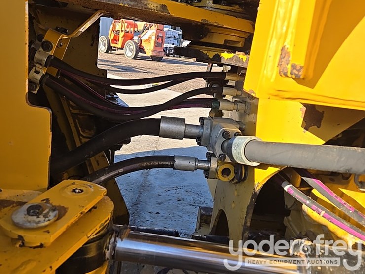 2016-caterpillar-950m-image-40