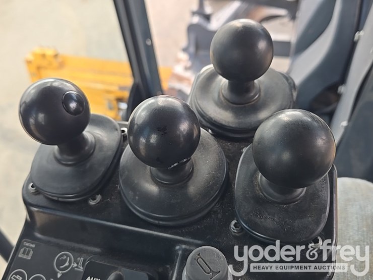 2017-deere-872g-image-163