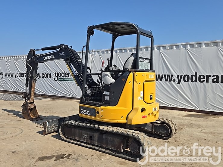 2019-deere-35g-image-3