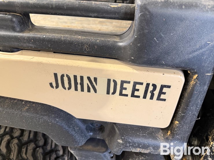 2023-john-deere-gator-image-16