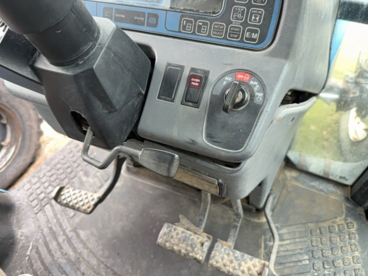 new-holland-8770-image-148