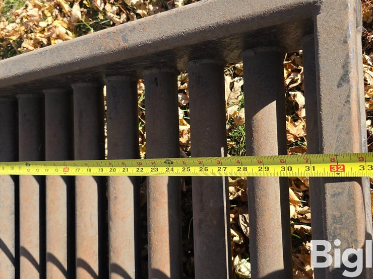 4wd-tractor-rock-box-image-14