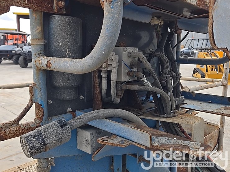 2015-genie-zx-135-image-14