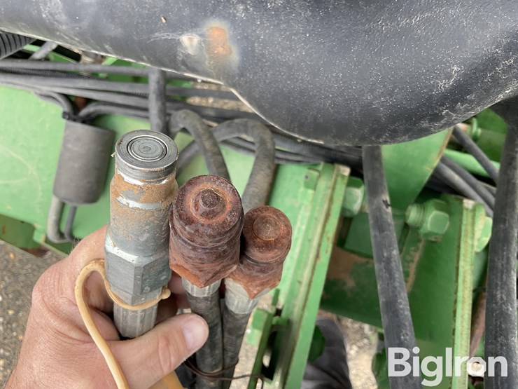 2002-john-deere-1700-image-11