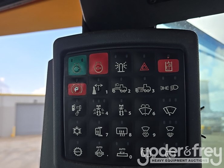 2017-deere-872g-image-160