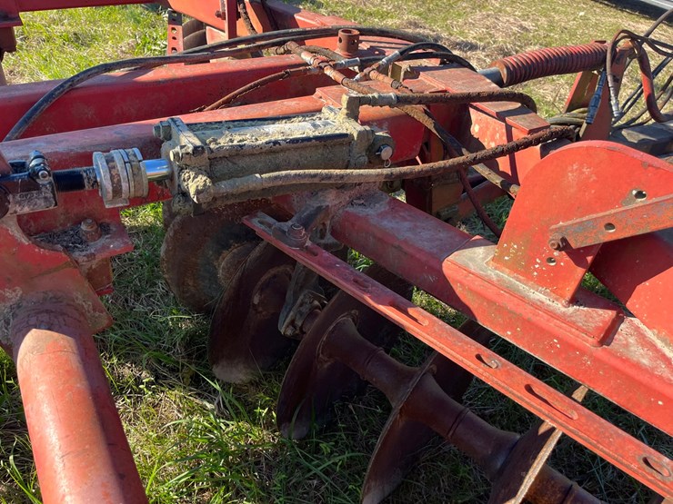 case-ih-3800-image-10