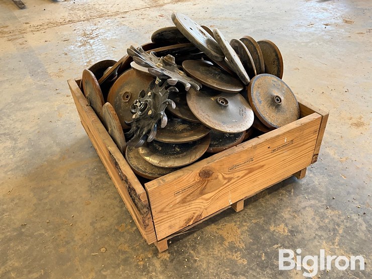 john-deere-cast-iron-closing-wheels-image-7