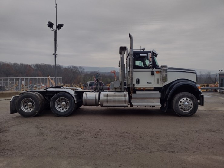 international-18-image-3