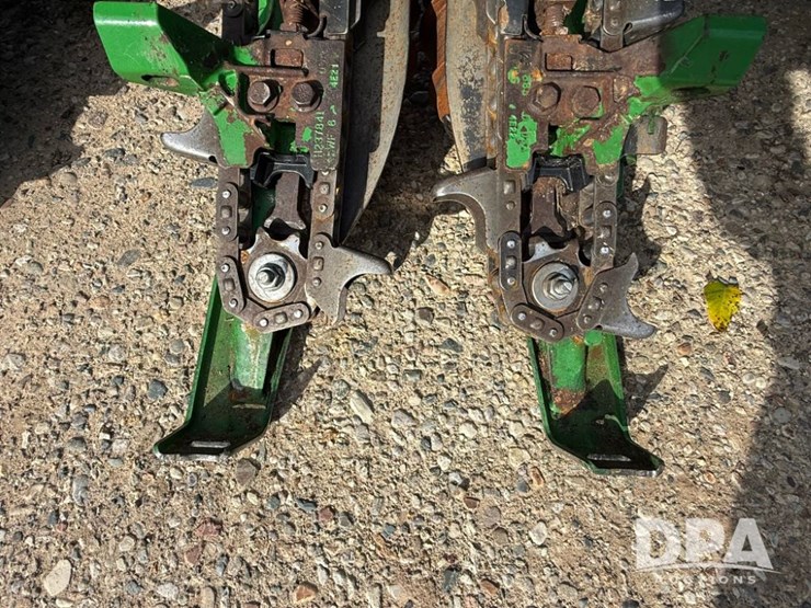 2014-john-deere-616c-image-23