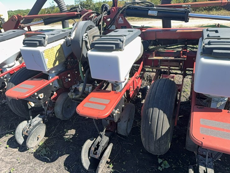 agco-white-8700-image-41