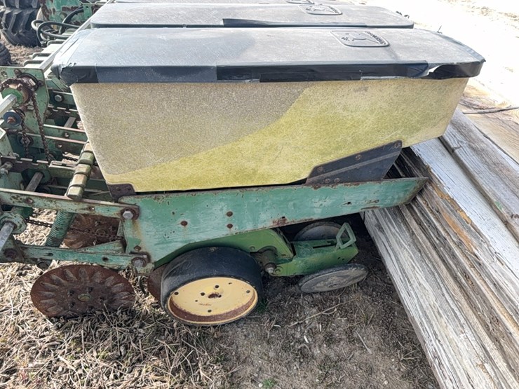 john-deere-7340-image-29