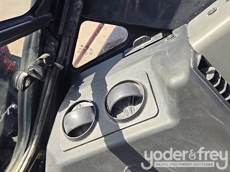 2022-yanmar-vio80-image-100