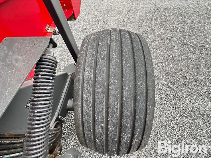 2015-massey-ferguson-2946a-image-15