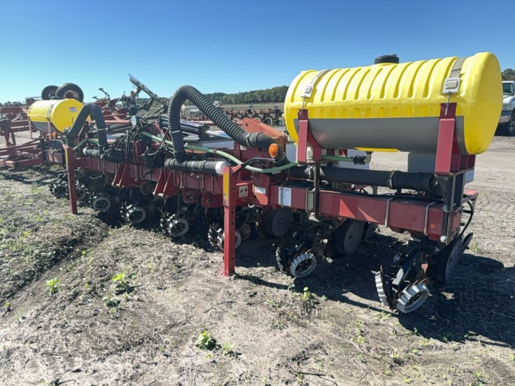 agco-white-8700-image-3