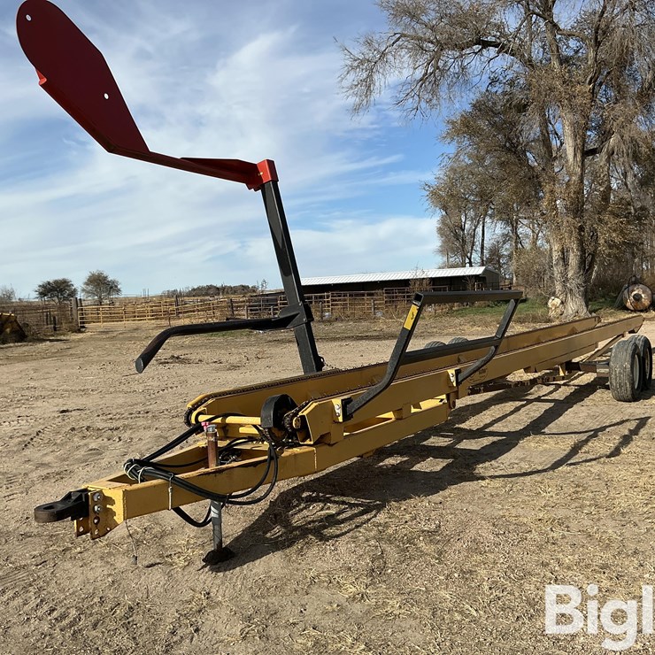 Buffalo Bale Retriever