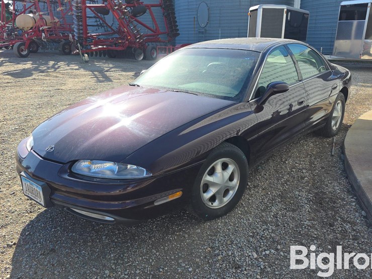 1995-oldsmobile-aurora-4-door-sedan-image-1