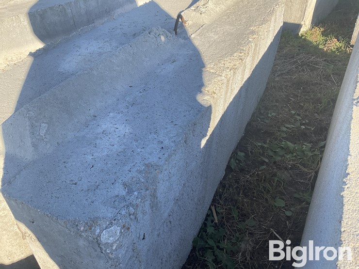 concrete-stackable-blocks-image-9