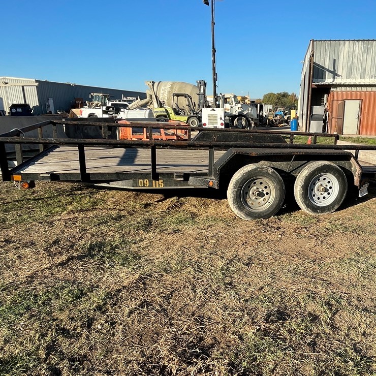 CUSTOM TRAILER TRAILER
