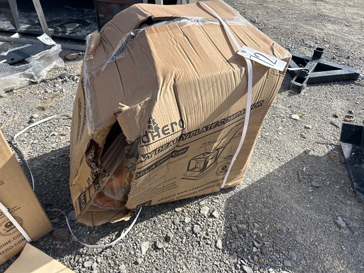 #72-•-landhonor-plate-compactor-(damaged-box)-image-2
