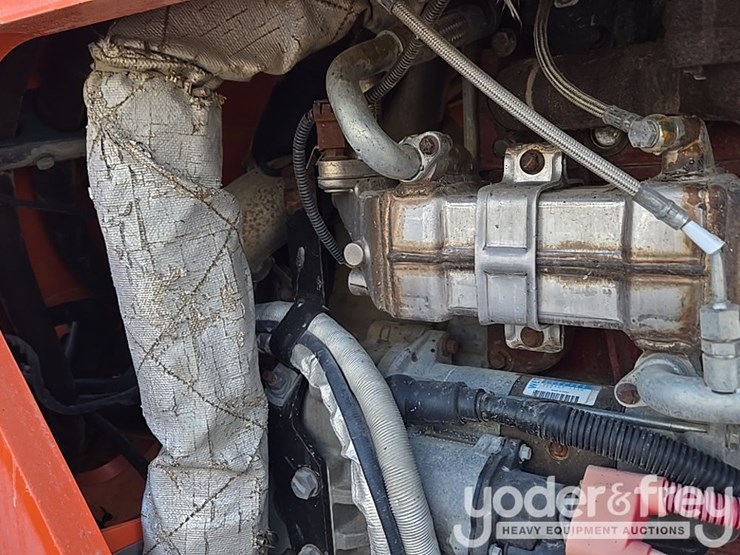 2016-sky-trak-8042-image-73