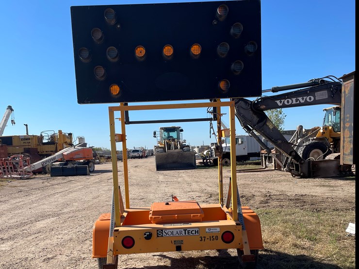 #6315-•-2018-solar-tech-arrow-board-(trailer-#37150),-no-title-image-1