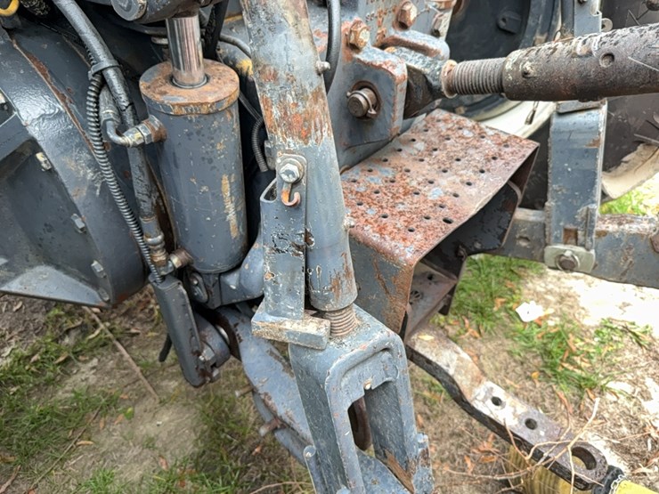 new-holland-8770-image-82