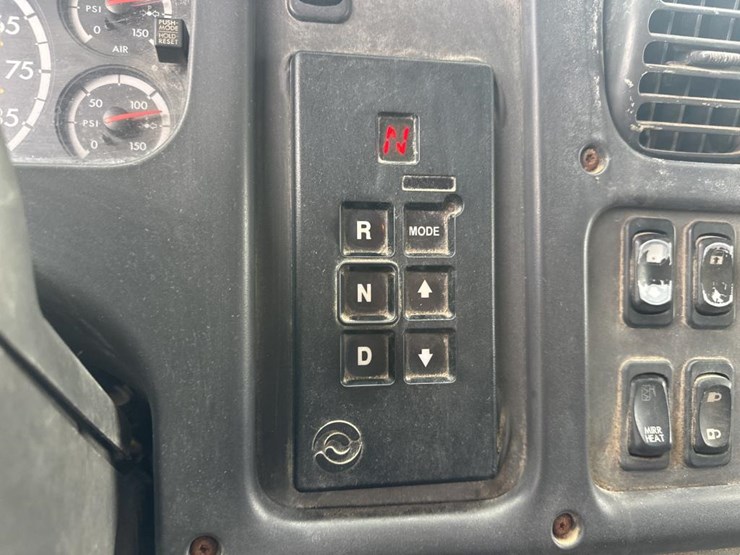 2004-caterpillar-3126-image-46