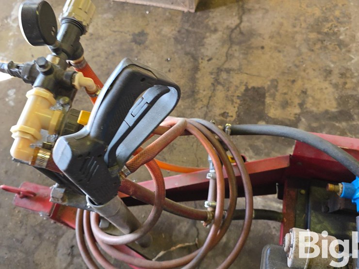 pull-type-yard-sprayer-image-13