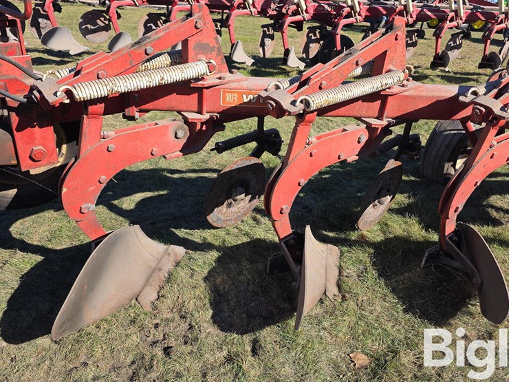 wil-rich-6-18smp-6-bottom-plow-image-20
