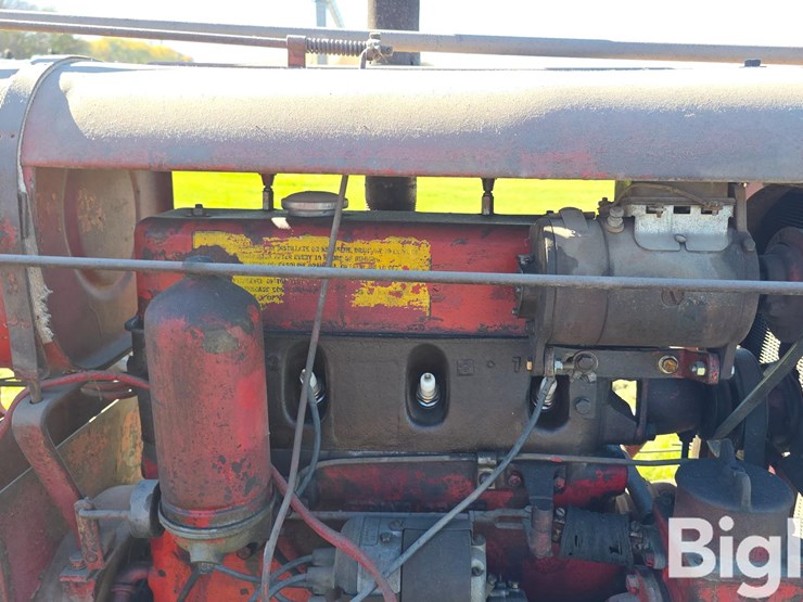 1938-farmall-f-20-2wd-tractor-image-18